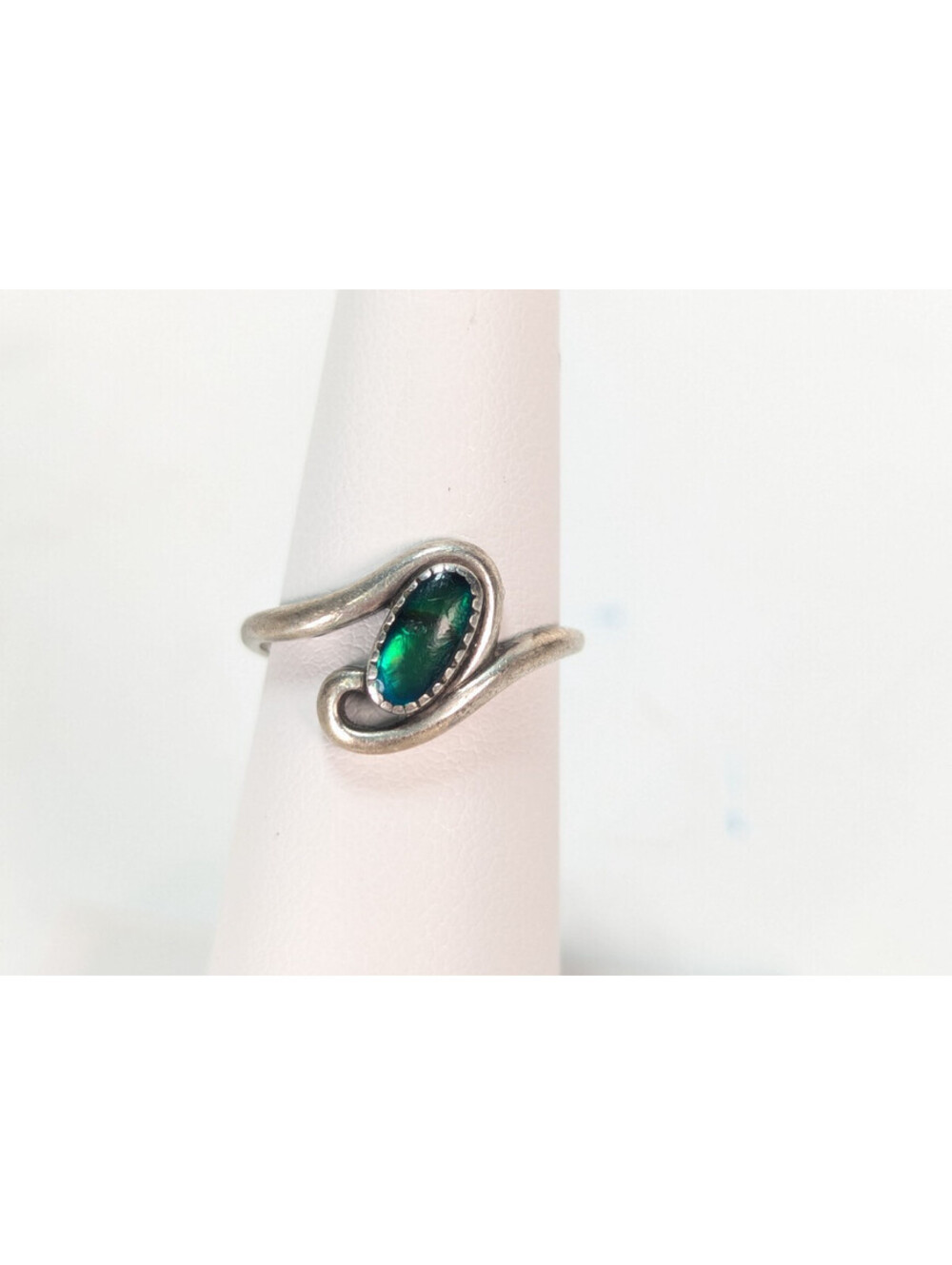 Vintage Sterling Silver Ring Green Stone Size 5.5 Signed Artisan Style Petite